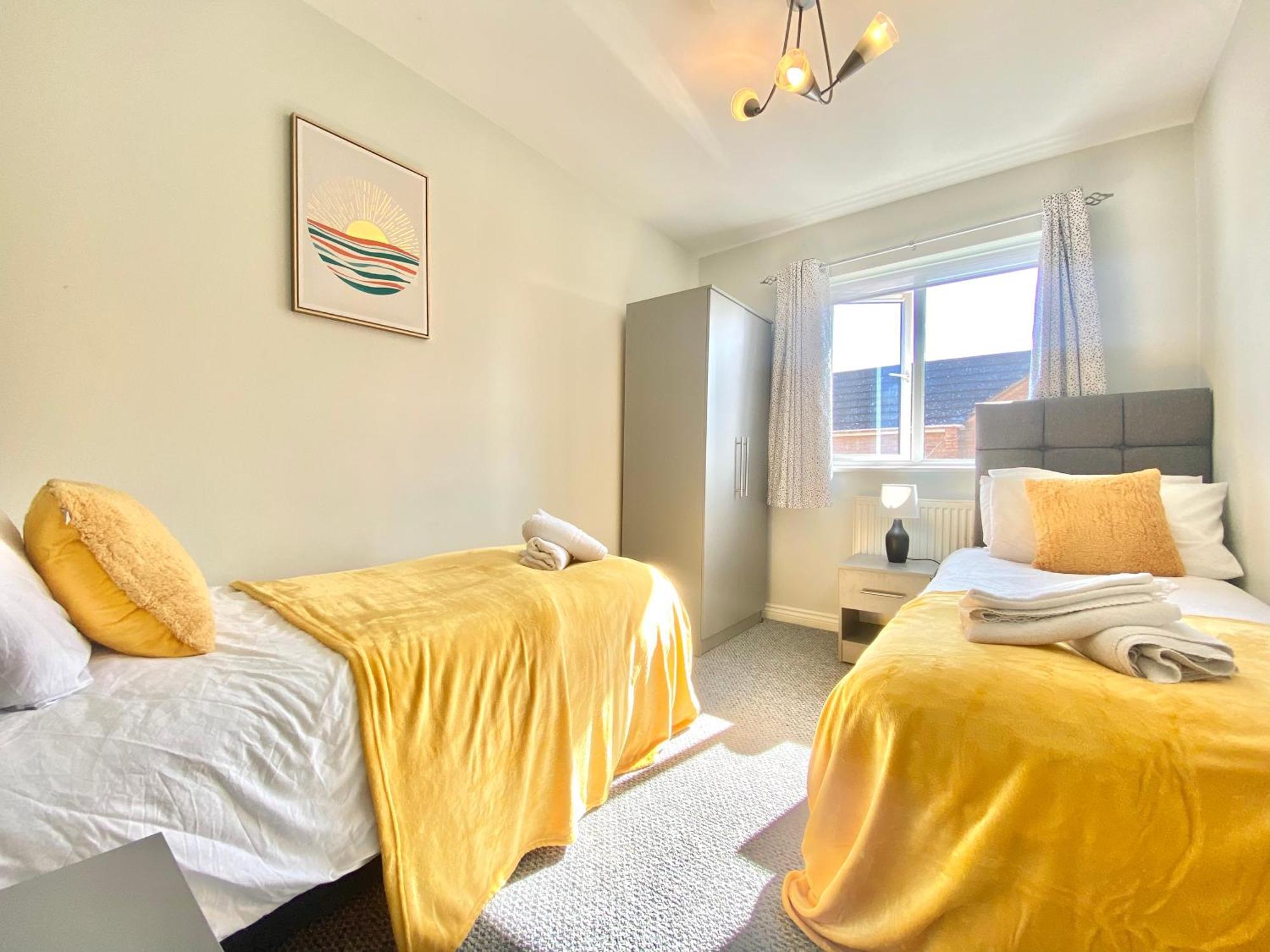 Вилла Free Private Parking! Oakley House And Garden! Fully Equipped 4 Comfy Beds Корби Экстерьер фото