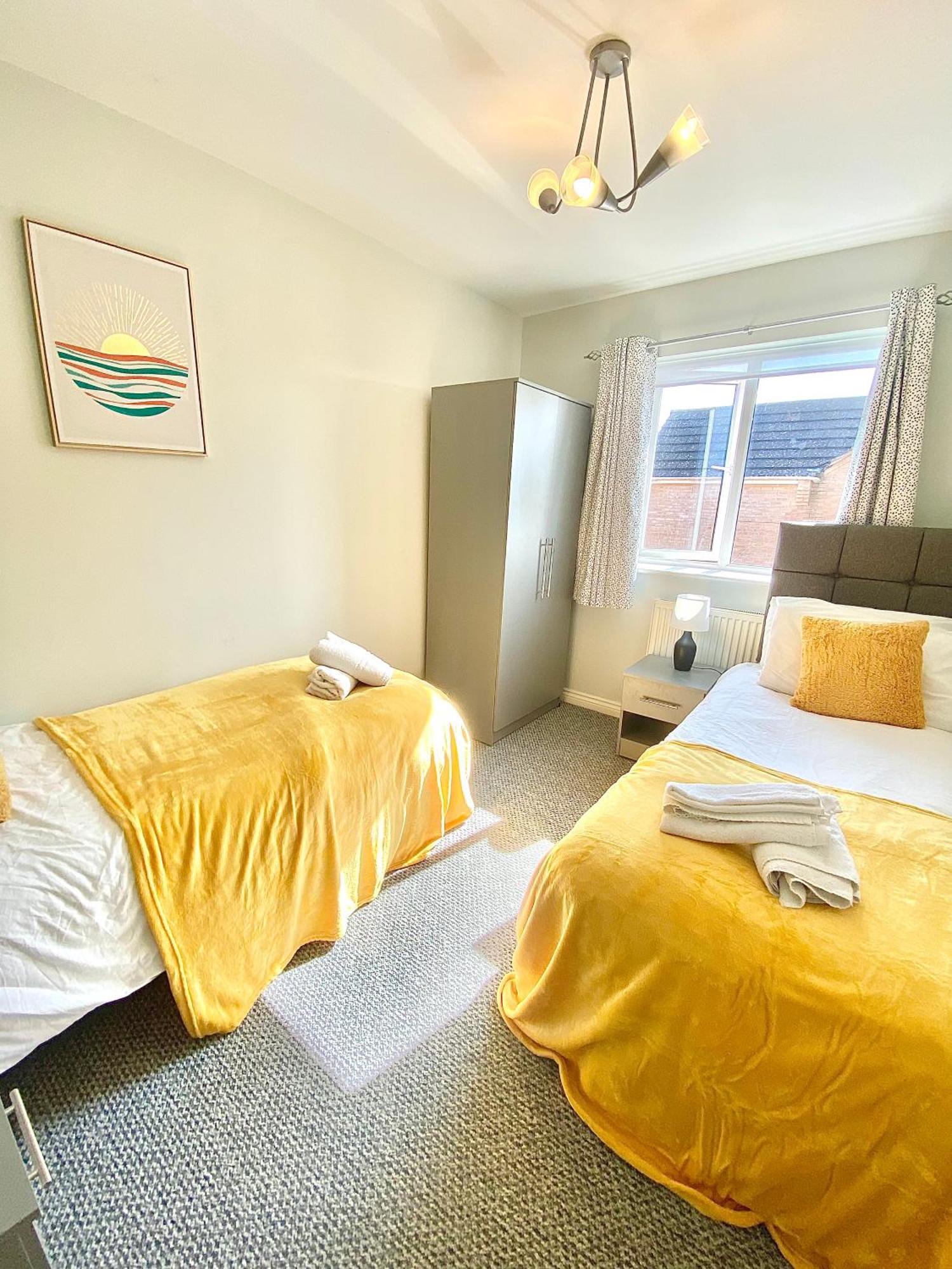 Вилла Free Private Parking! Oakley House And Garden! Fully Equipped 4 Comfy Beds Корби Экстерьер фото